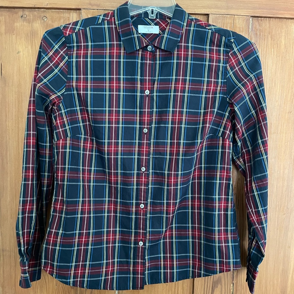 Women’s Untuckit Red Navy Blue Plaid Shirt Size 8